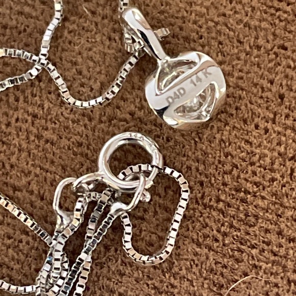 Solid 14K White Gold Natural Diamond Solitaire Pendant Box Link Chain Necklace - Picture 10 of 15